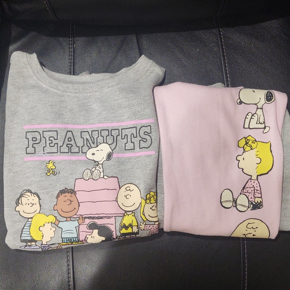 SOLD.  Peanuts Girl's Two Piece Sweatsuit